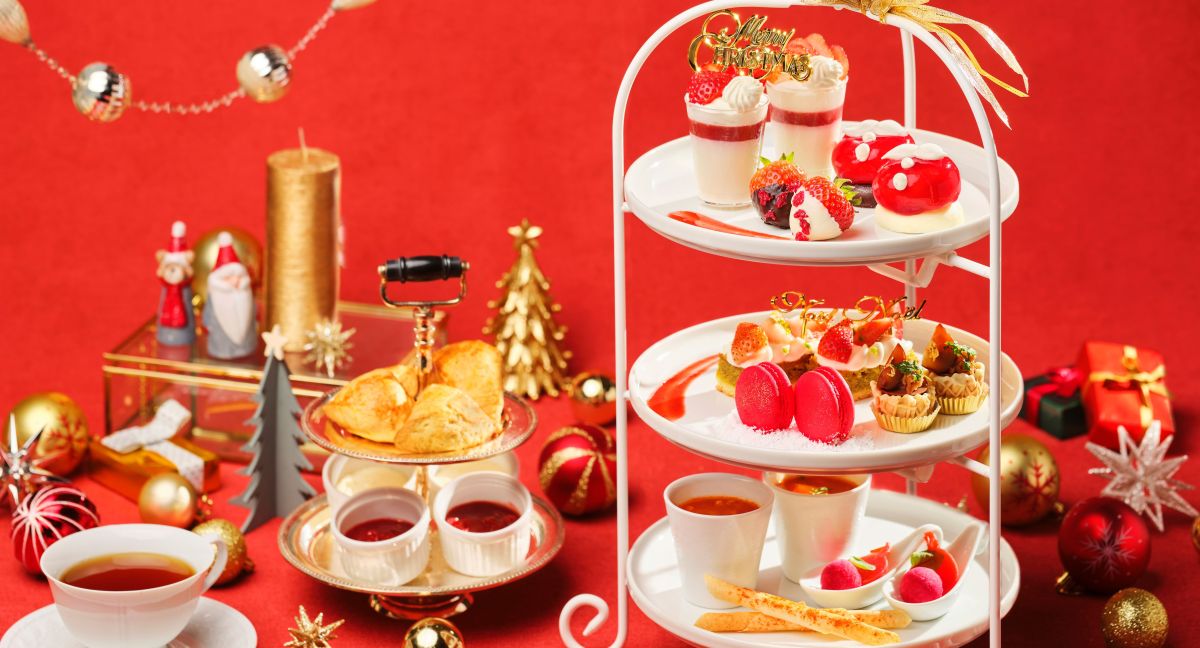 「レッドフェスティブ・アフタヌーンティー～サンタの贈り物～」今年のクリスマスは真っ赤なサンタカラーのアフタヌーンティーで決まり！