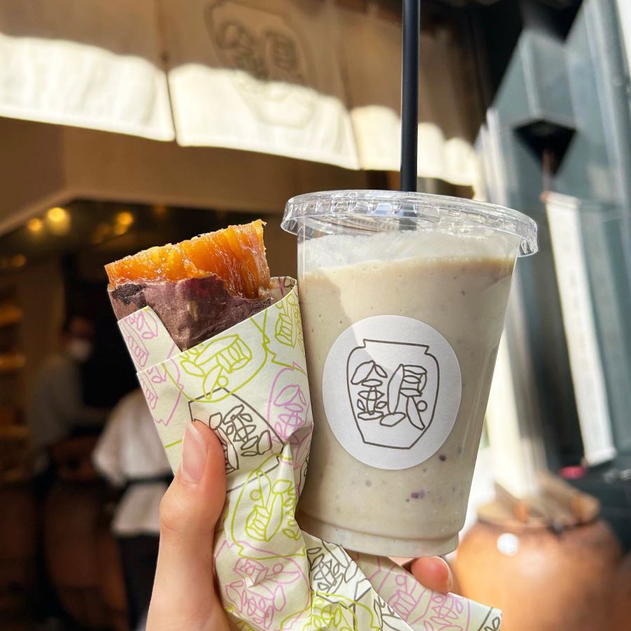 （左から）「つぼやきいも（はんぶん）」650円、「つぼ芋ラテ（ICE）」630円