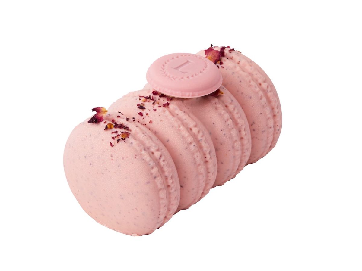 「ビッシュ・イスパハン」6912円(縦13cm×横7.5cm×高さ7cm)/ラデュレ