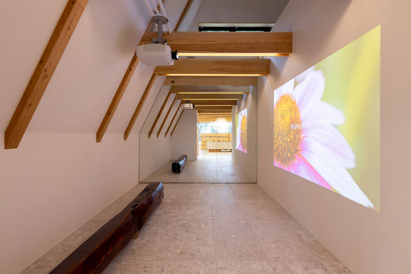 ガーデンの入園受付もこちらのショップで。ウェルカムルームではラ・カスタのルーツを紹介しています