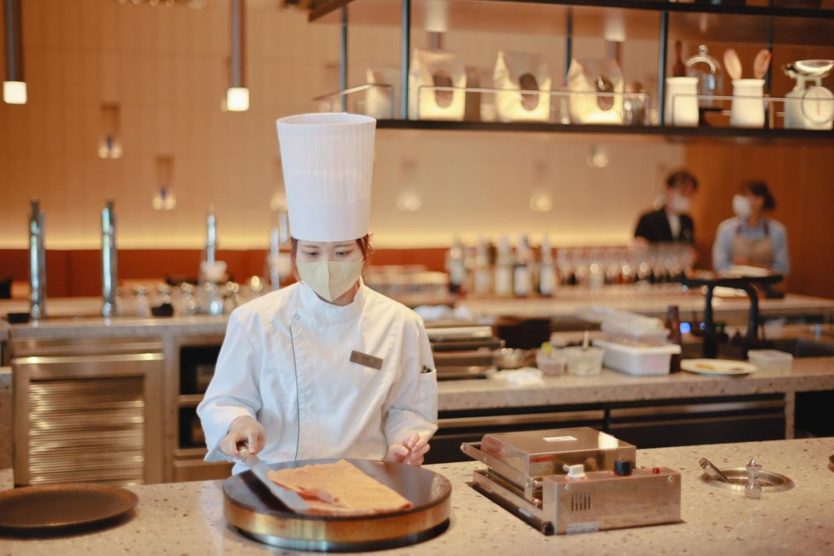 クレープなどを目の前で調理する、ライブステーション