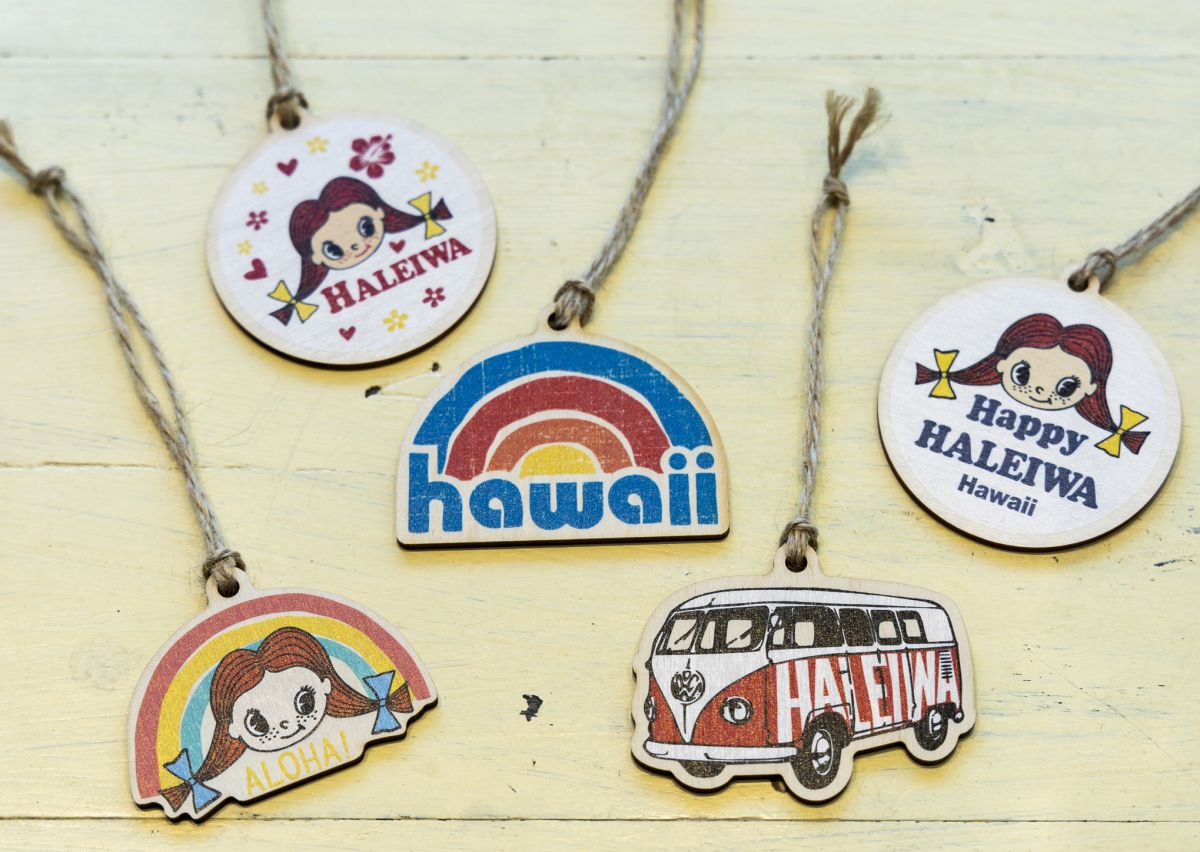 ウッドオーナメント 各$10