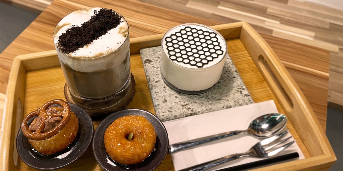 新大久保「Cafe B-log」で韓国の伝統餅菓子“ケソンジュアク”を味わう