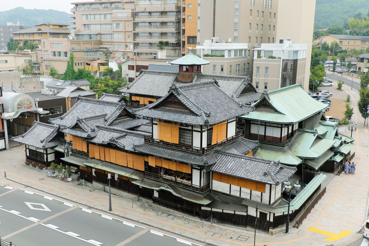道後温泉本館