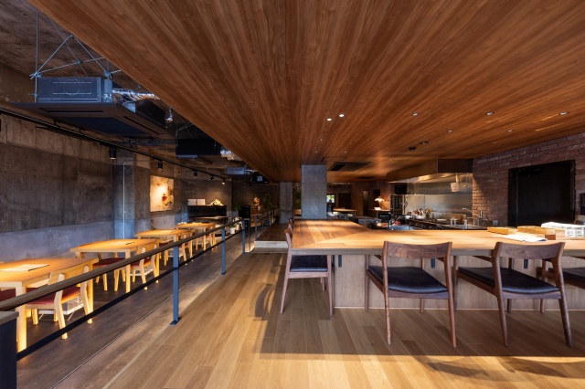 本店はミシュランのビブグルマンとサステナブルな美食に取り組む店に光を当てるグリーンスターを獲得