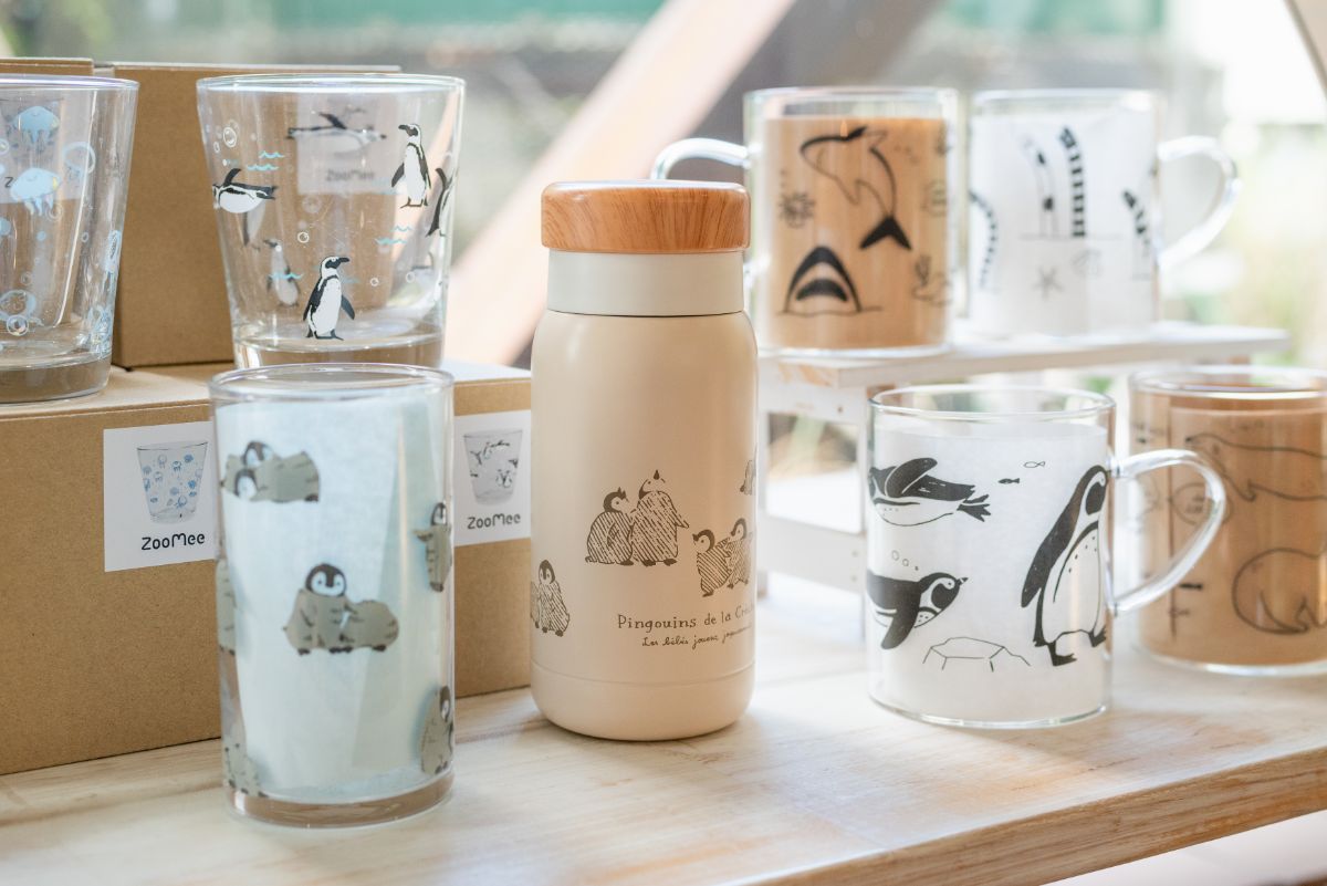 「グラス」900円、「キャニスターボトル」2750円、「耐熱グラスマグ」1430円