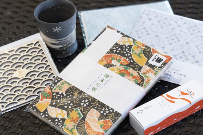 「しるべの間」では生活に取り入れやすくデザインされたお洒落な伝統工芸品や和雑貨を中心に販売