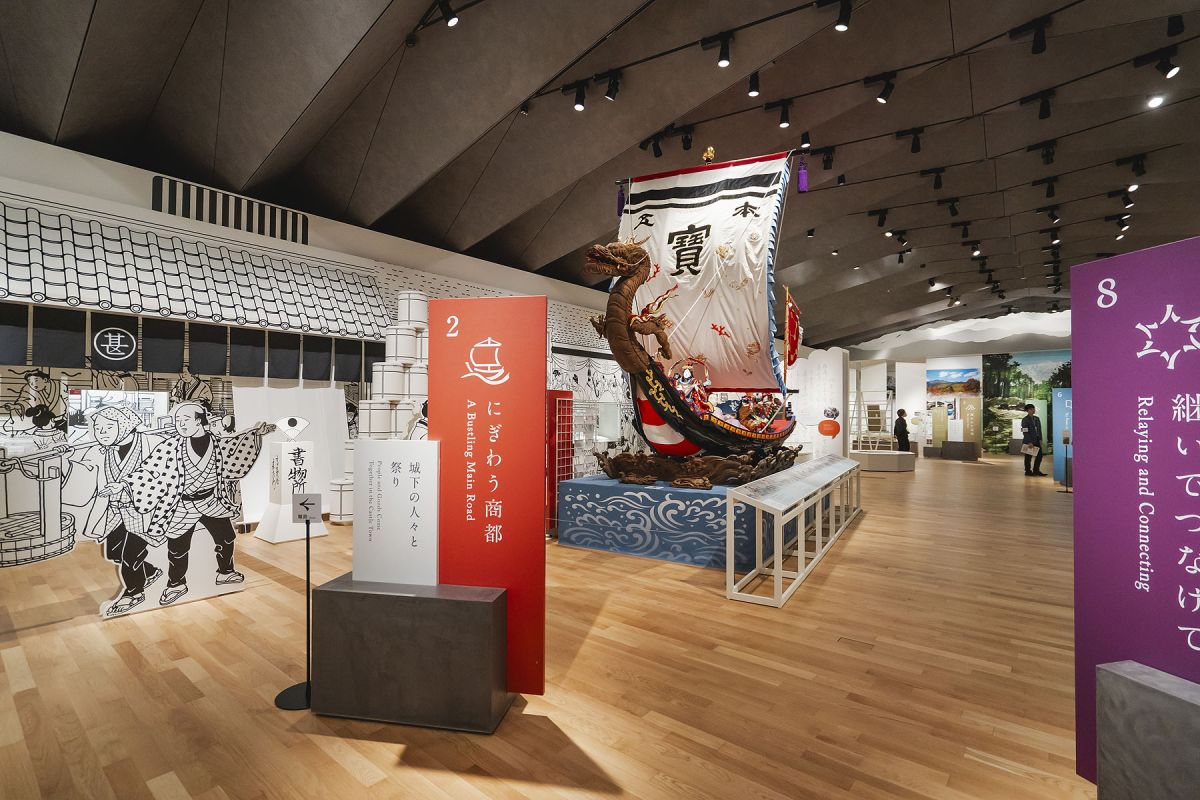 ダイナミックな展示レイアウトに心が躍ります