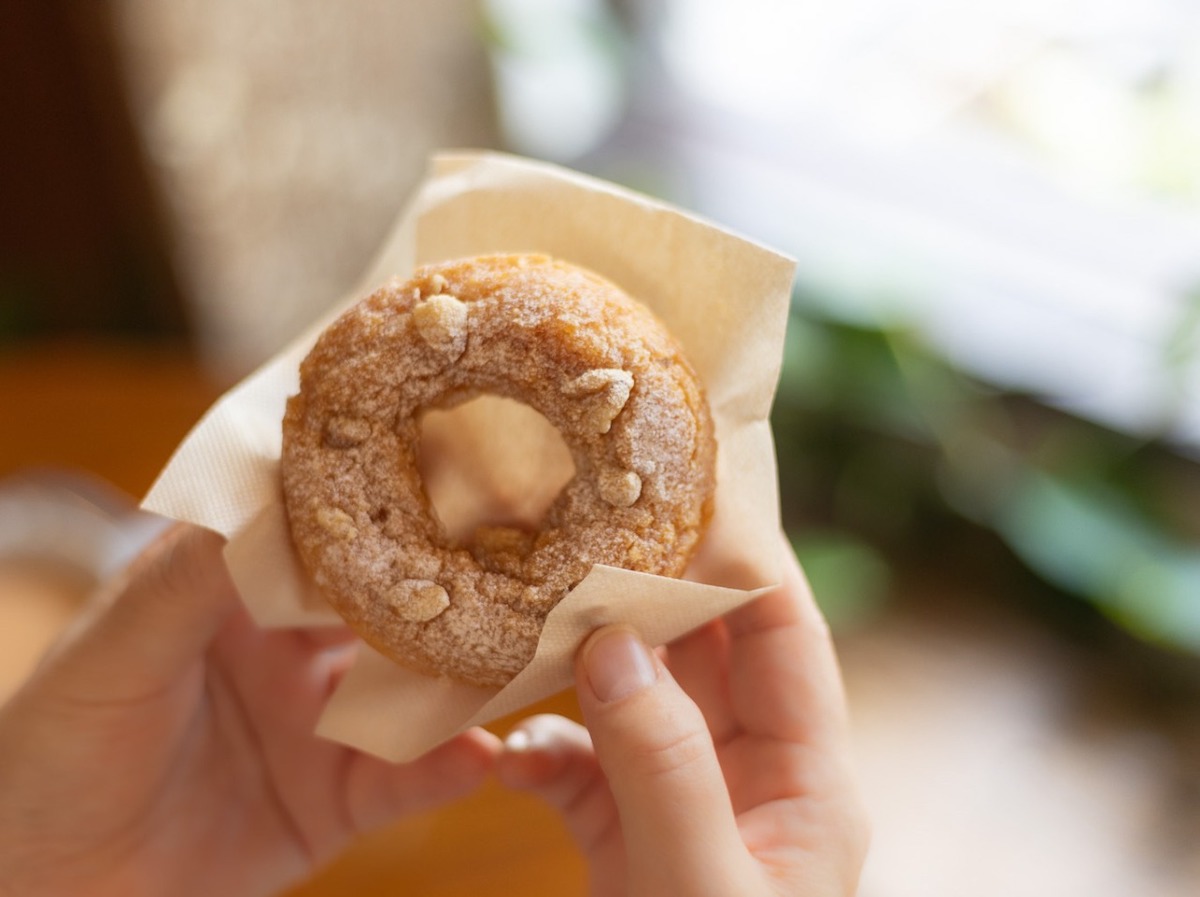 「AMUCAのドーナツ くるみと塩キャラメル」230円