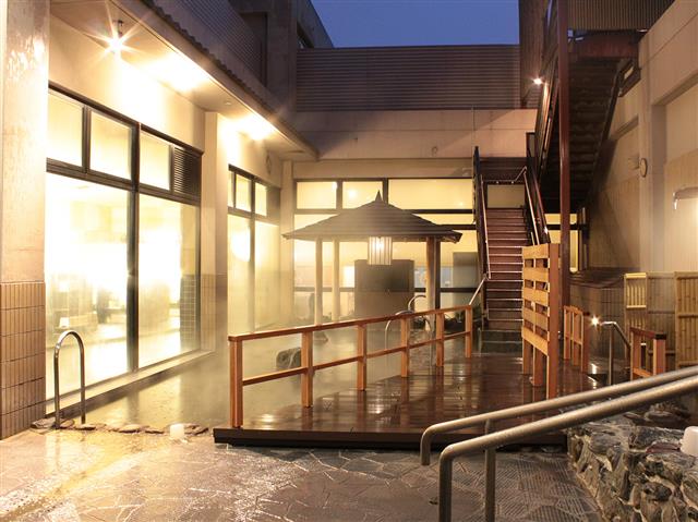 東京都の日帰り温泉・スパ9選！！露天風呂や源泉かけ流しなどおすすめ癒しスポットを紹介