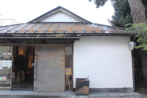 三角屋根の古民家