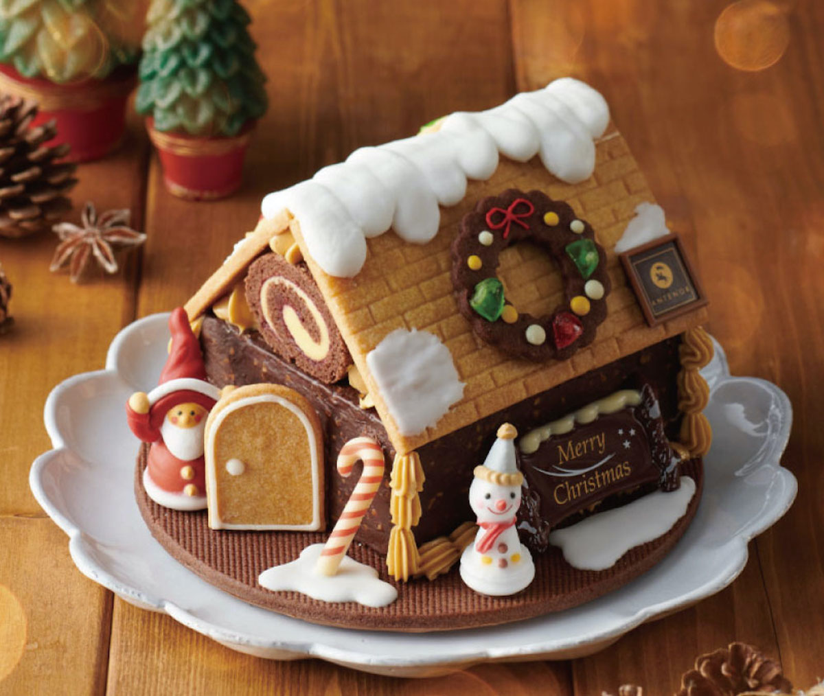 「サンタのお菓子の家」直径17.5cm 7560円 ※数量限定