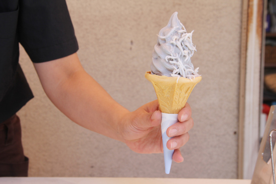 しらすソフトクリーム（バニラ）450円