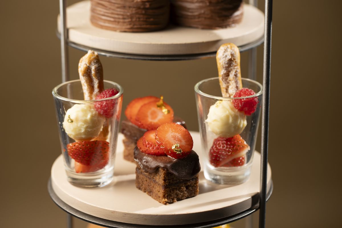 ホワイトチョコレートトリュフのグラスデザート/ガナッシュケーキ