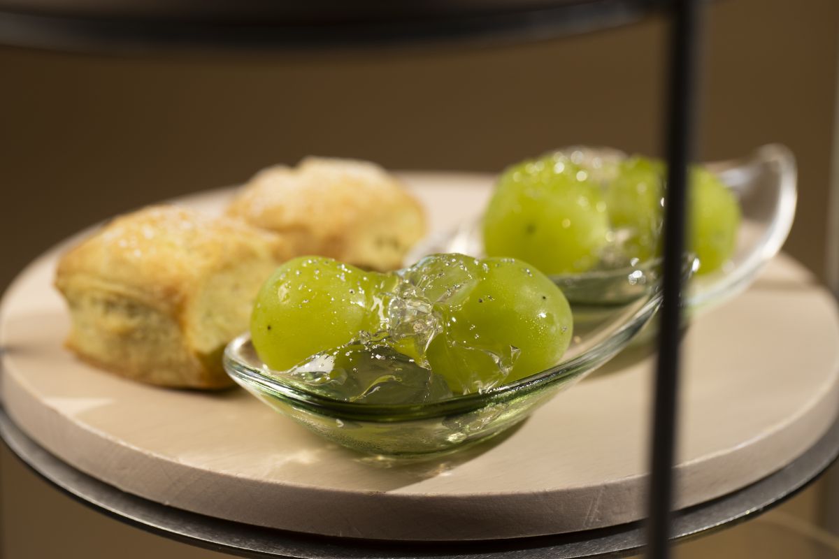 抹茶のスコーン/サンシャインマスカットとクリスタルジェリー