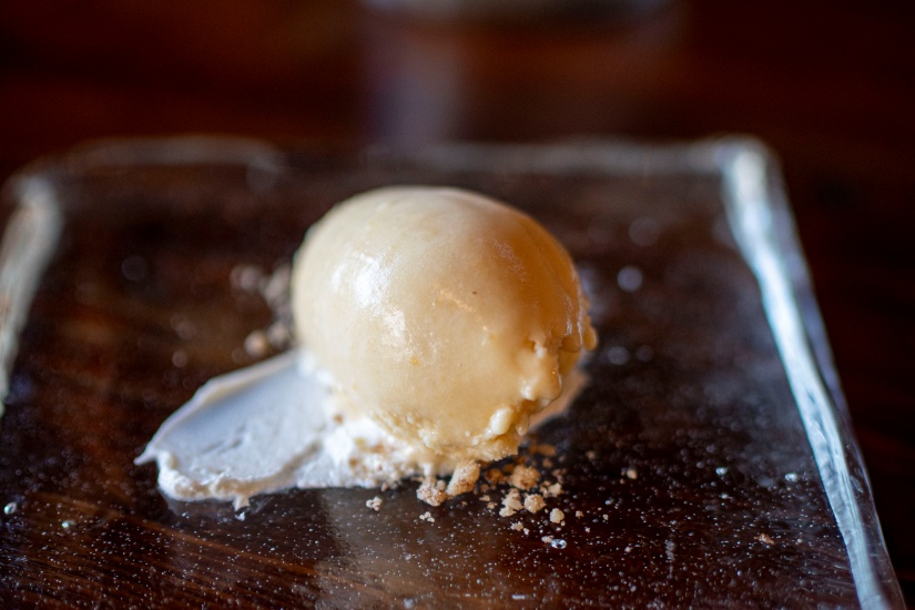 ポポーが採れる秋だけのお楽しみ、自家製ジェラート400円