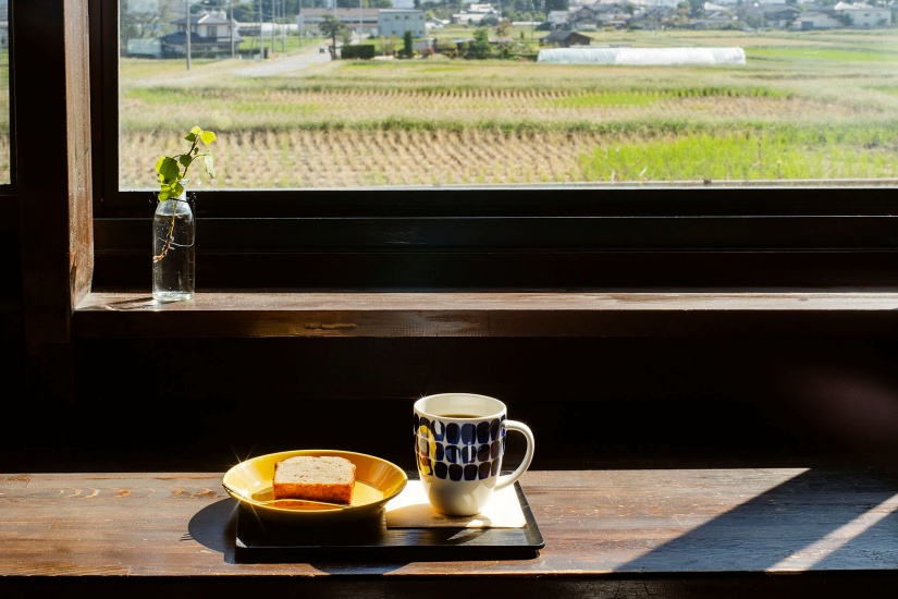 バナナブレッド400円、3種からコーヒー豆が選べるハンドドリップコーヒー600円