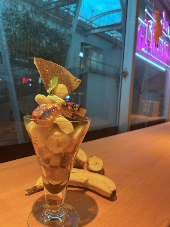  「生チョコバナナと炙りチーズケーキ」1380円