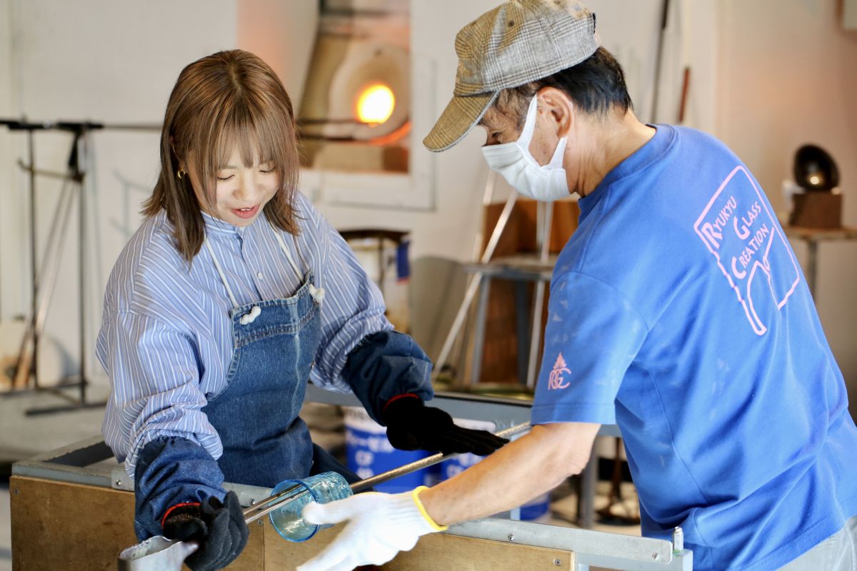 ガラス作り体験なら雨の日でもOK