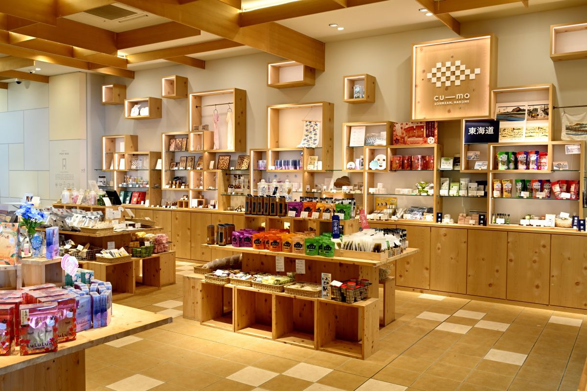 食品から日用品までさまざまなアイテムが揃います