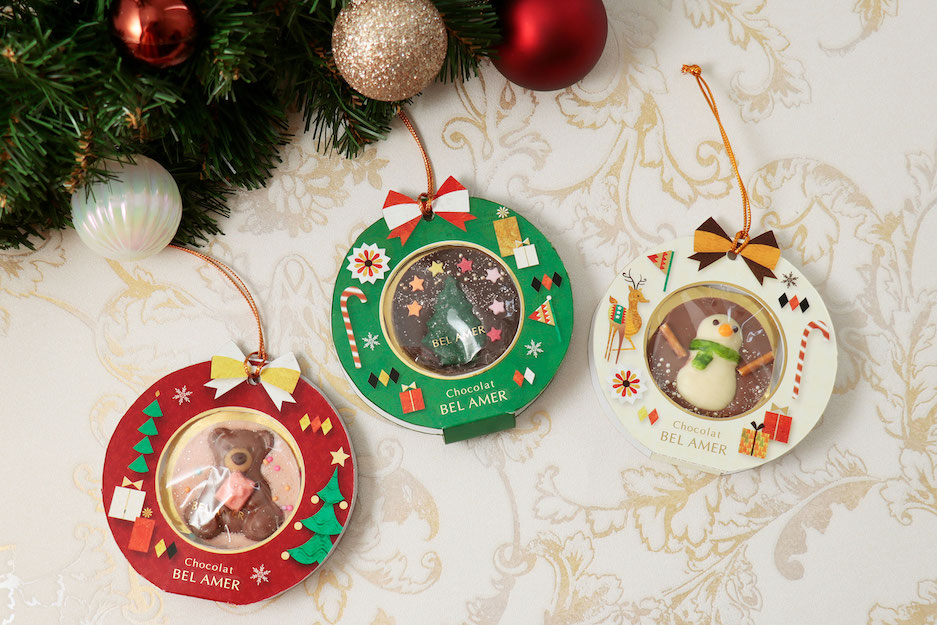「ノエルオーナメント（写真左からベア、ツリー、スノーマン）」1枚497円