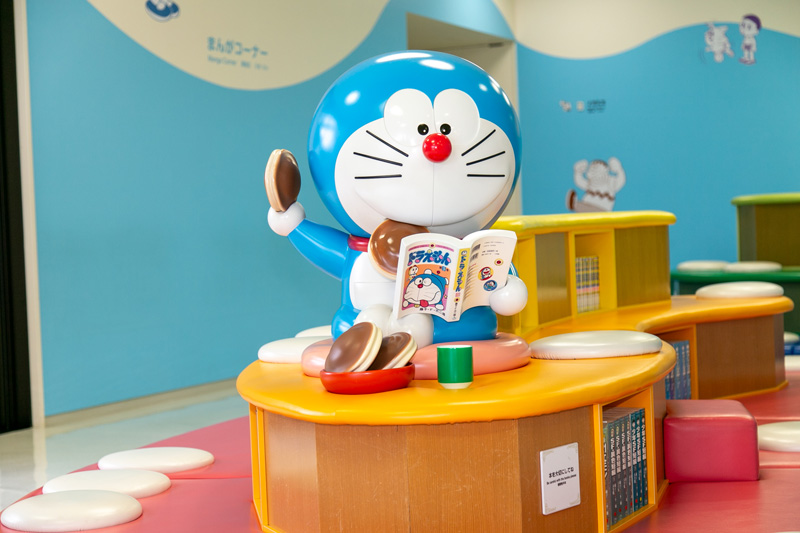 藤子・F・不二雄ミュージアム バッグチャーム メダル ドラえもん 5th記念 藤子・F・不二雄ミュージアム バッグチャーム【Loppi限定