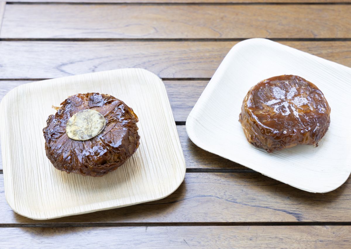 左から：コナコーヒー・クイニーアマン $6.50、マンゴー・クイニーアマン $6.50