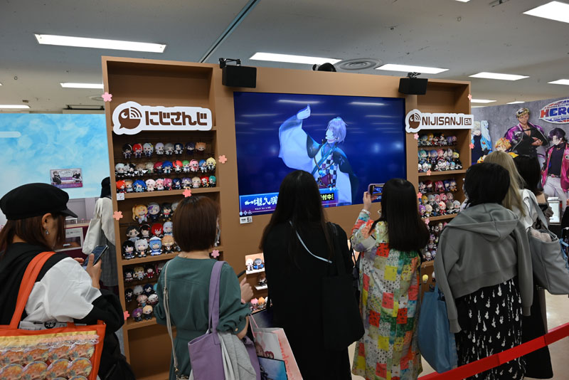 V△LZのライブ映像。