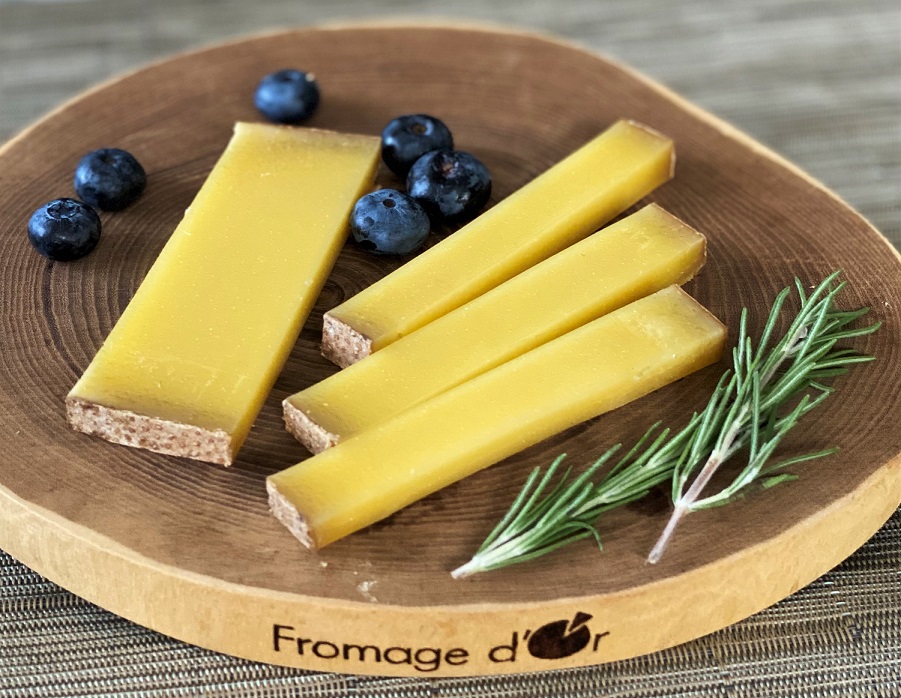 ＜フロマージュ・ドール＞フロマージュ・ド・美瑛　夏ミルク（美瑛放牧酪農場）　（100g）1,551 円