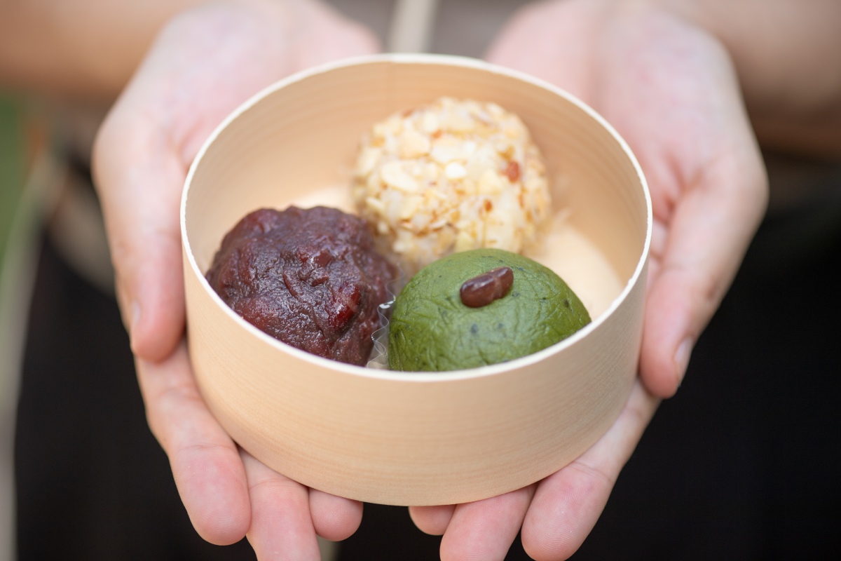 おはぎのテイクアウトは3個750円、6個1500円