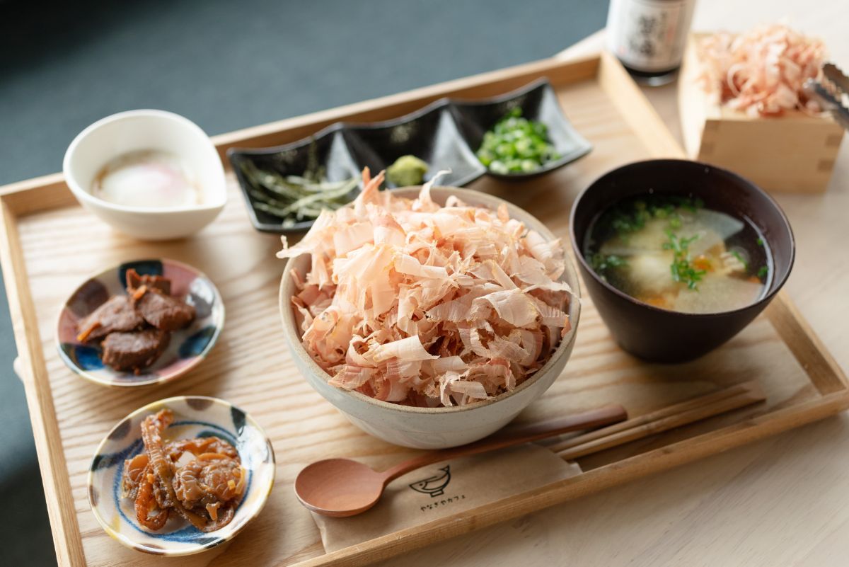 最高級 特選　鰹節削り器　柳屋本店　静岡 焼津　出汁つくりに 最高級 特選鰹節削り器柳屋本店静岡 焼津出汁つくりに
