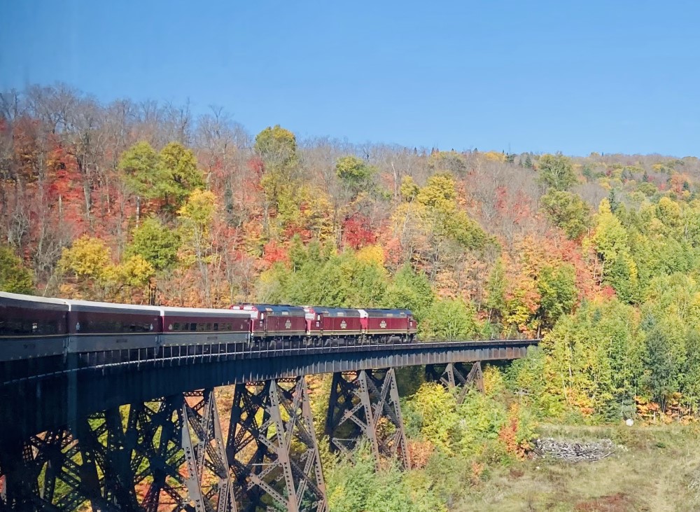 往路の終盤、モントリオール川にかかる約470ｍの橋を渡る時がシャッターチャンス！