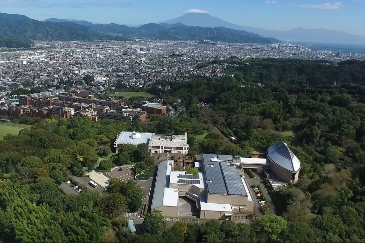 写真提供：静岡県立美術館