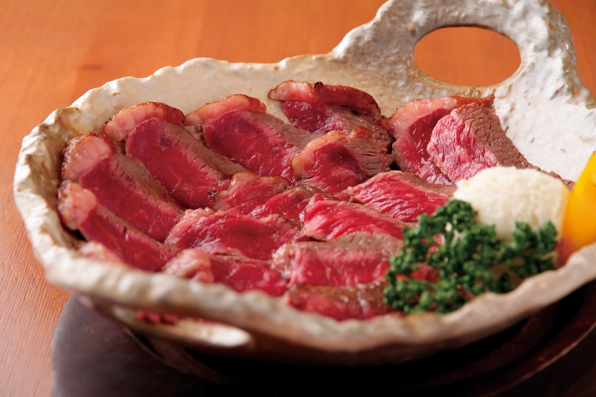 熟成あか牛の炭焼ステーキ(ウェットエイジング)\1,848/100g