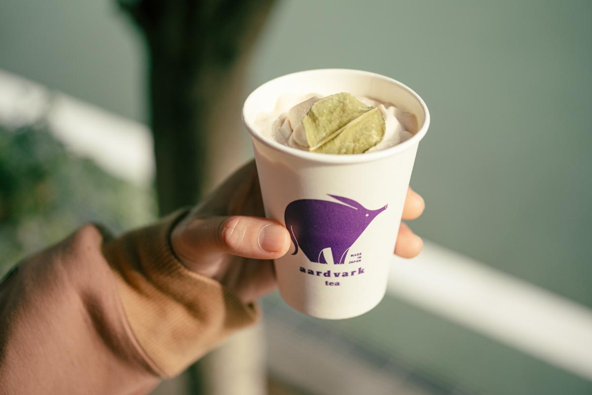 「栗とあずきのほうじ茶ミルクティー」700円