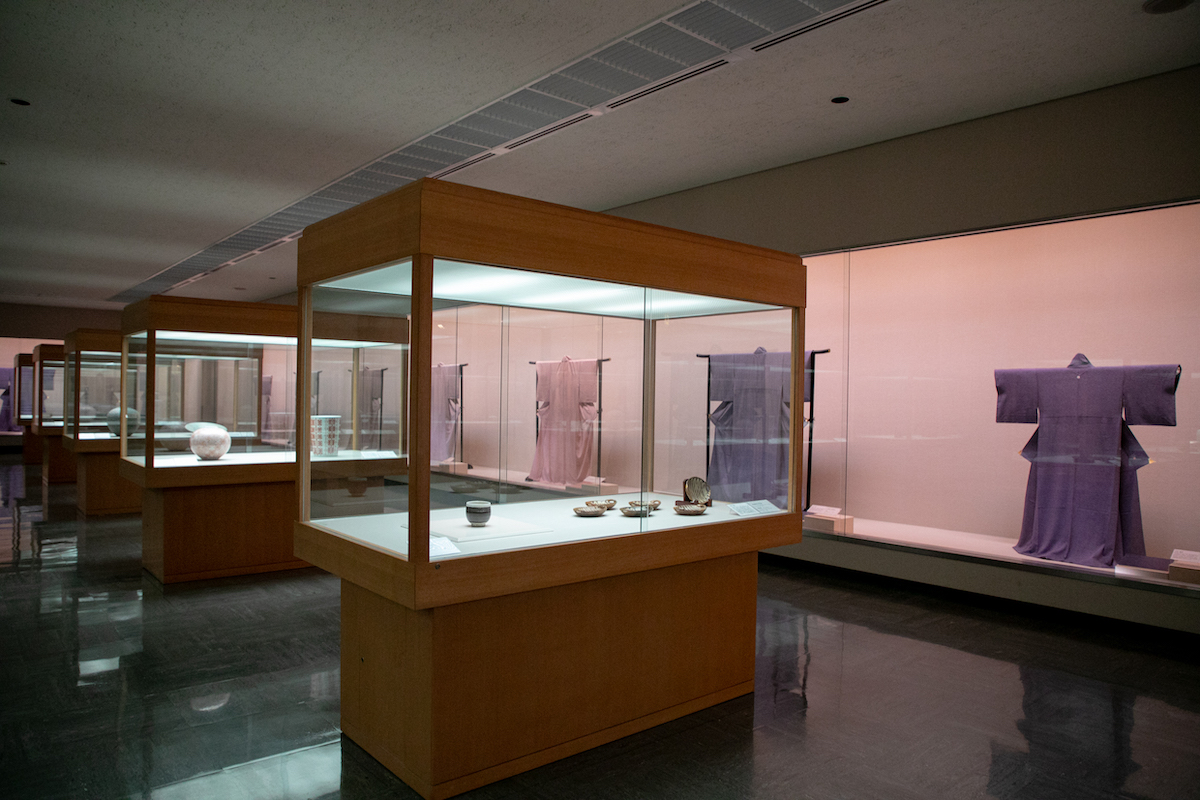 取材時の第5展示室（近現代工芸）