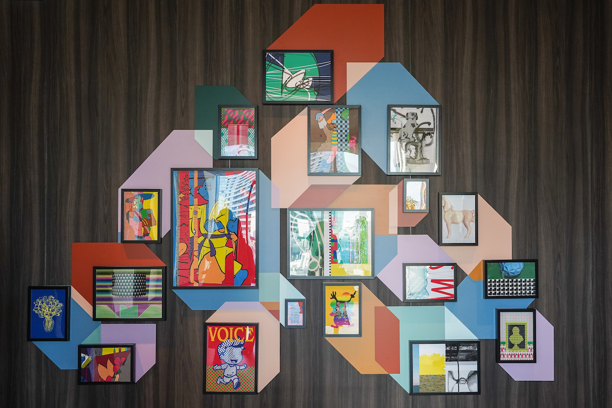 グラフィックチーム・エンライトメントによるアートワーク