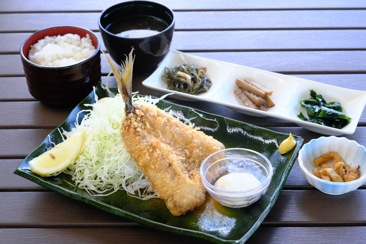 アジフライ定食1200円