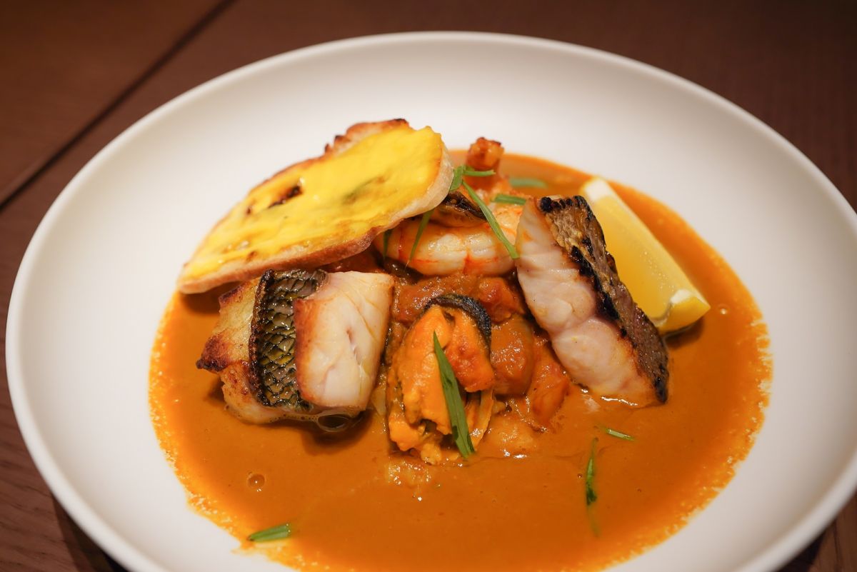 「ブイヤベース　チリサフランソース」3410円