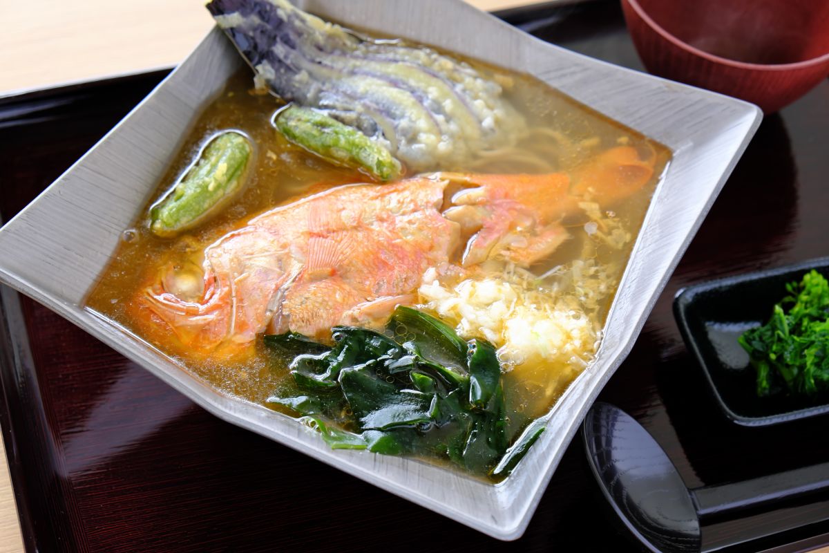 まるごと金目鯛塩煮そば 3000円