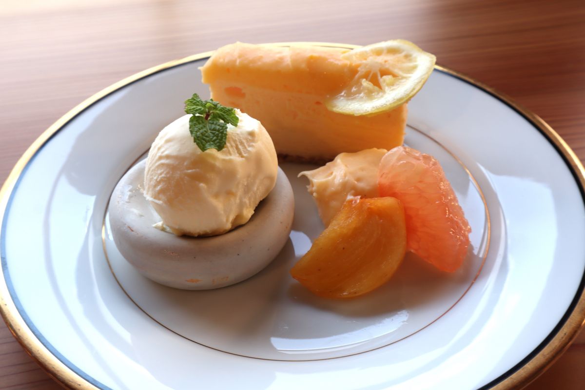 デザート盛り合わせは+500円