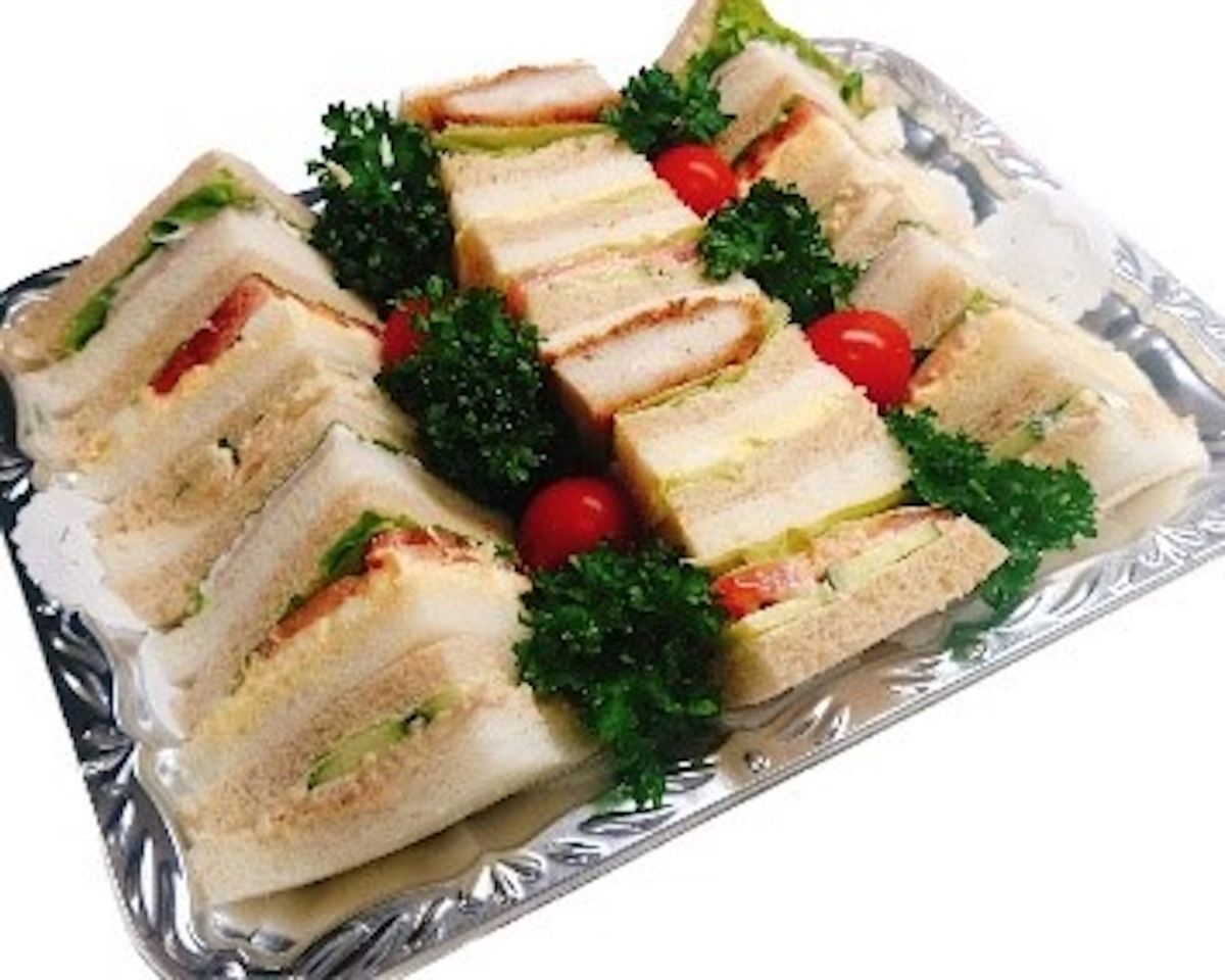 「ファミリーオードブル」（3〜4人前）2000円/アルサスローレン