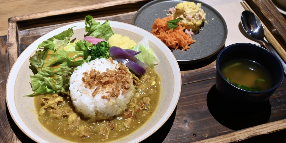 東京・三鷹「photon」地元野菜を使った日本のスパイス出汁カレーで心安らぐひとときを