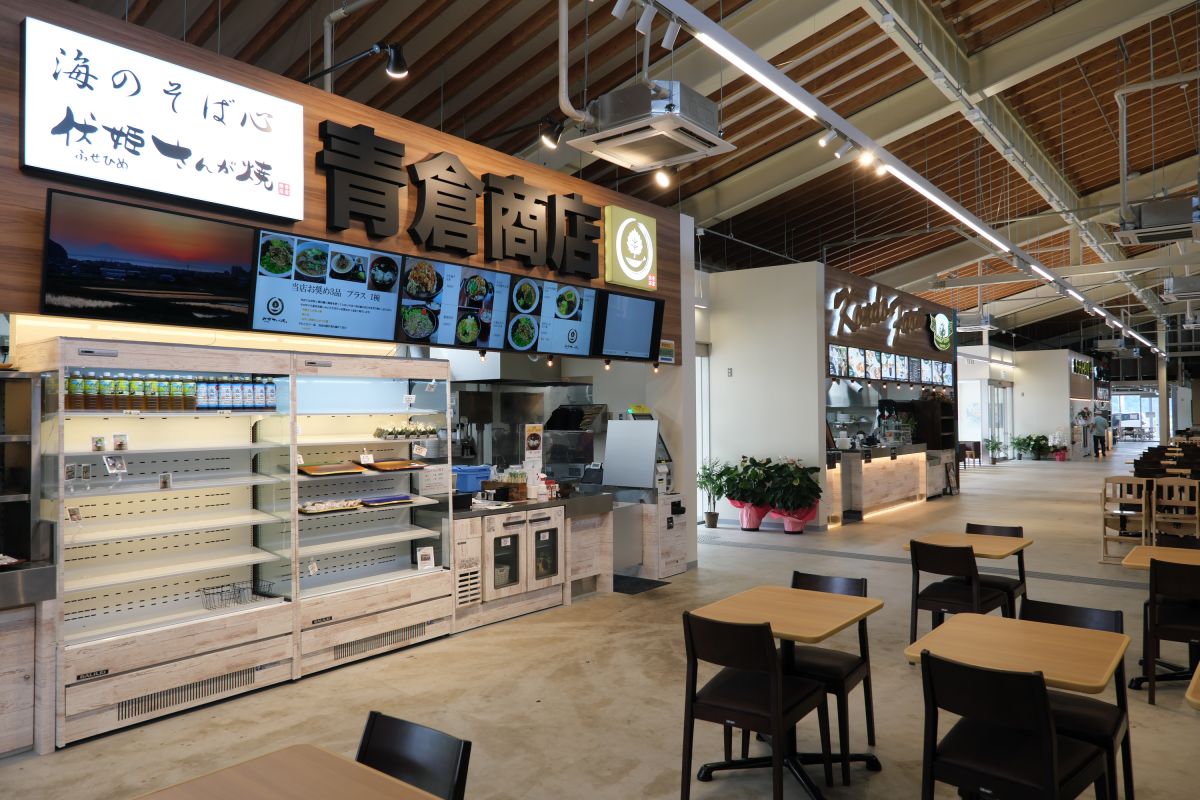 新しくなった2階のフードコート