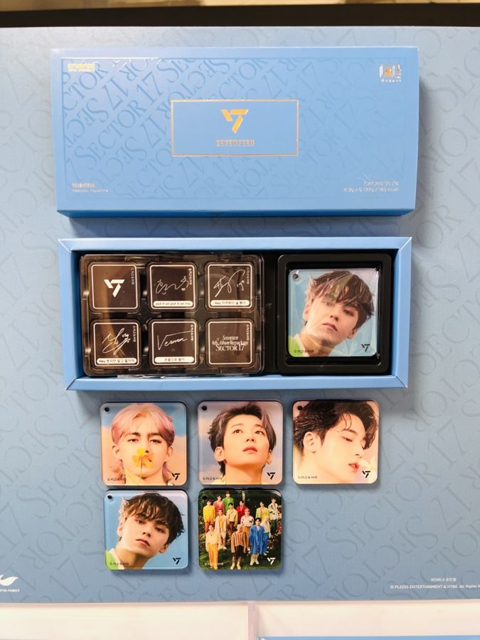 こちらはセブンティーンのグッズ。フルメンバーだけはなく、チームごとに分かれたグッズもあり！