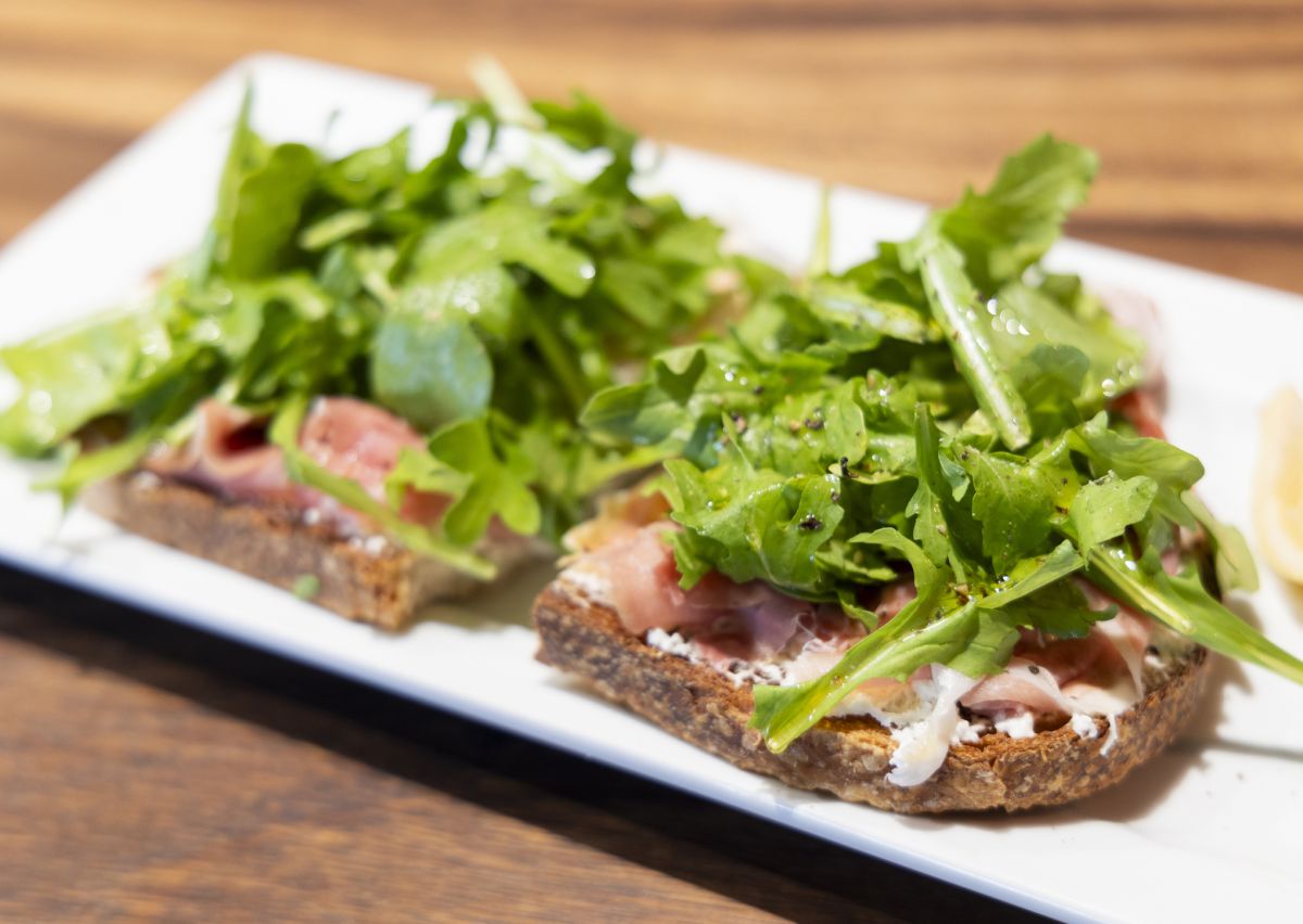 サワードゥ・タルティーヌ（プロシュート＆ブッラータ）$11.50