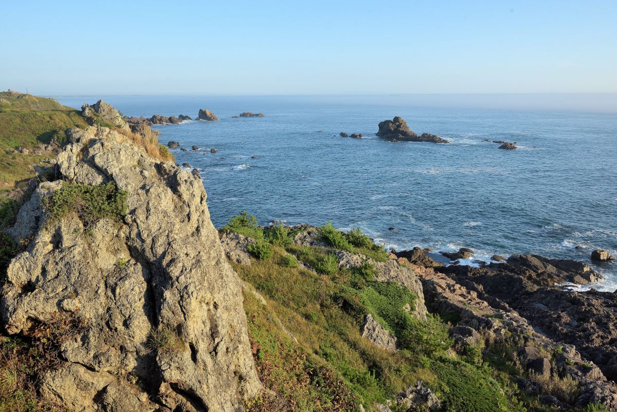 「葦毛崎展望台」から見た種差海岸の景色