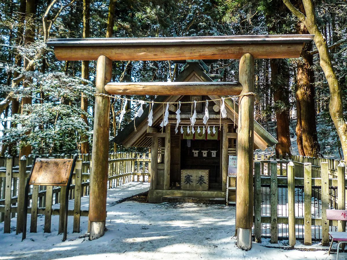 神秘的な雰囲気が漂う「奥宮」