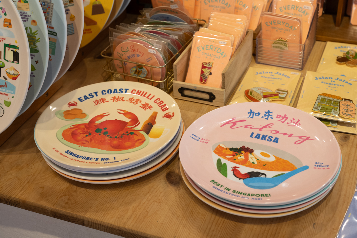 丸プレート各S$14.90