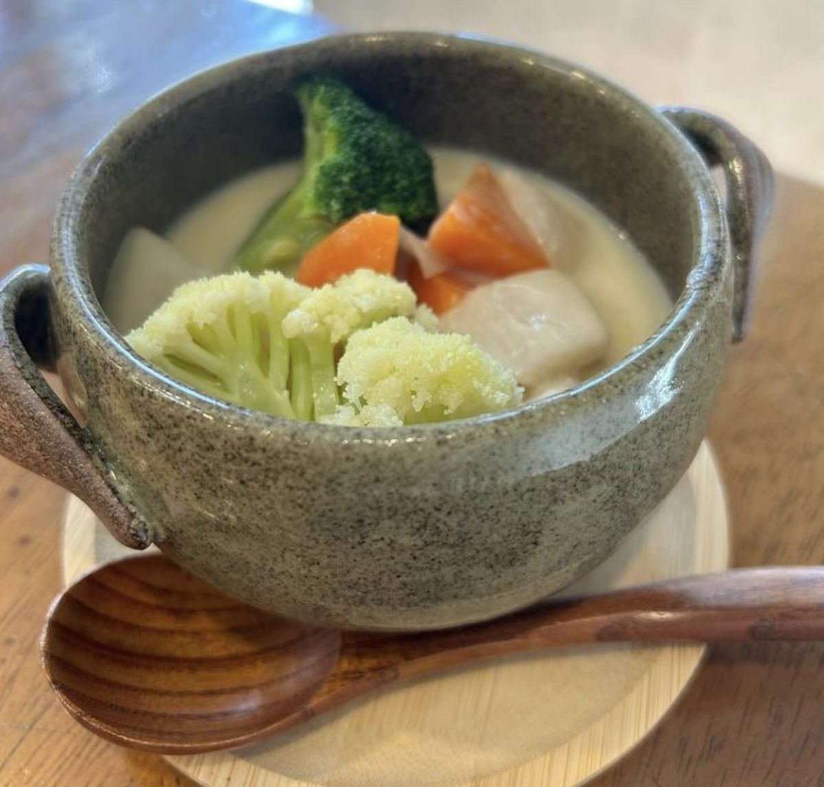 「西京白味噌仕立ての和風クリームシチュー」